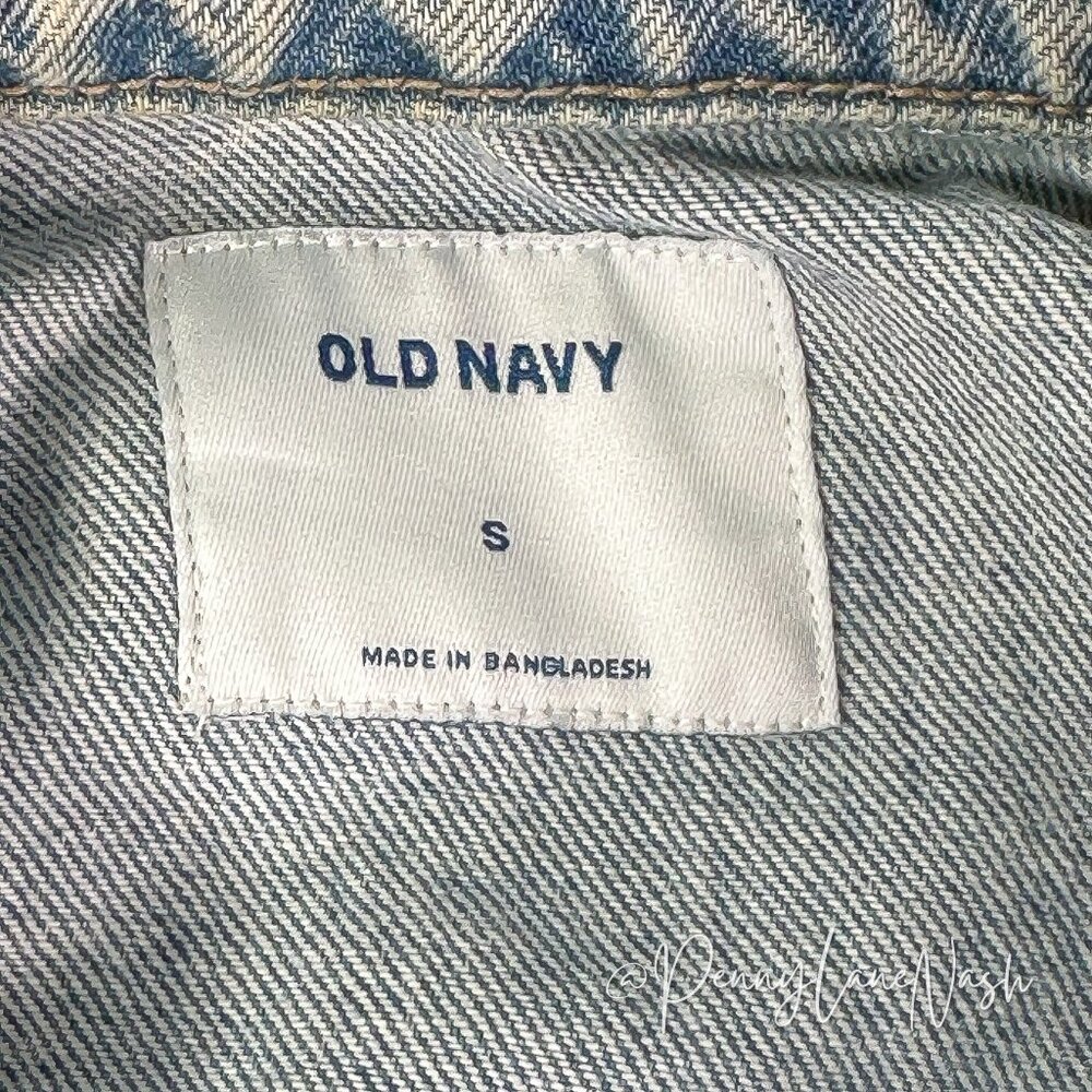 Old Navy Lightwash Distressed Denim Cropped Jean Jacket - Picture 3 of 11